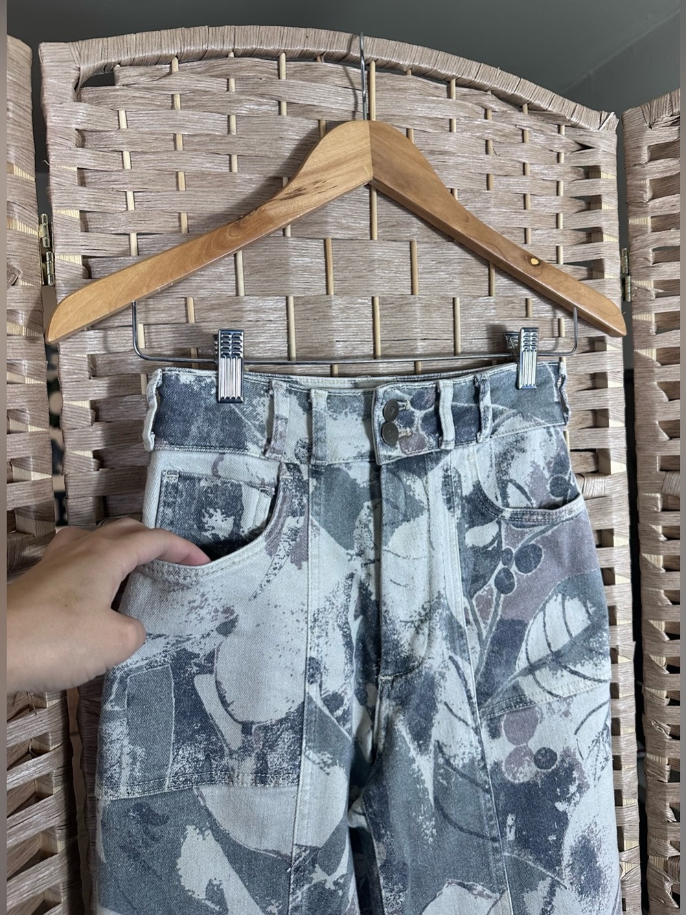 Anthropologie Pilcro The Skipper High-Rise Crop Camo Wide-Leg Pants - Size 25 - Picture 6 of 13